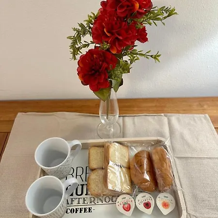 Charlotte Near Piazza Unita Διαμέρισμα *